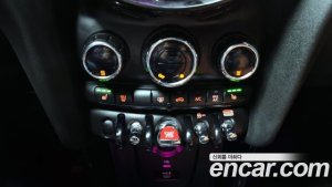 Mini Cooper Convertible DEFAULT 2021 года из Южной Кореи