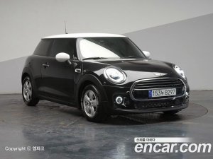 Mini Cooper DEFAULT 2021 года из Южной Кореи