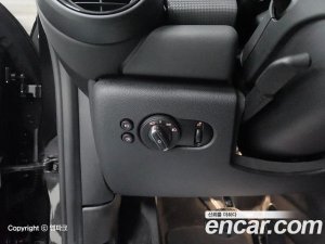 Mini Cooper DEFAULT 2021 года из Южной Кореи