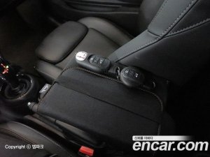 Mini Cooper DEFAULT 2021 года из Южной Кореи