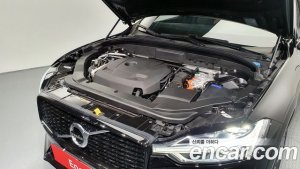 Volvo XC60 T8 R-디자인 2021 года из Южной Кореи