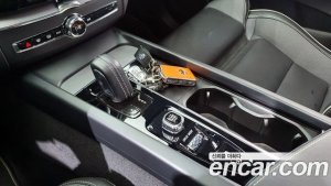 Volvo XC60 T8 R-디자인 2021 года из Южной Кореи