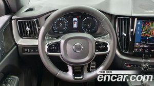 Volvo XC60 T8 R-디자인 2021 года из Южной Кореи