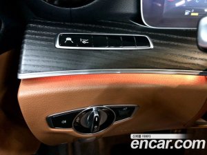 Mercedes-Benz E-Class E220d Cabriolet 2020 года из Южной Кореи