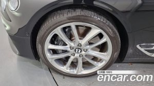 Bentley Continental 4.0 GT 2020 года из Южной Кореи