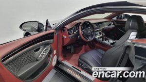 Bentley Continental 4.0 GT 2020 года из Южной Кореи