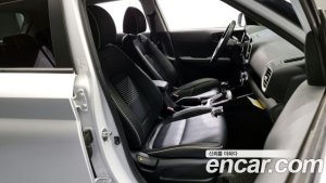 Hyundai Venue 1.6 Flux 2020 года из Южной Кореи