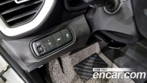 Hyundai Venue 1.6 Flux 2020 года из Южной Кореи