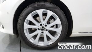 Mercedes-Benz E-Class E220d 4MATIC Exclusive 2020 года из Южной Кореи