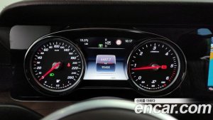 Mercedes-Benz E-Class E220d 4MATIC Exclusive 2020 года из Южной Кореи