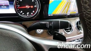 Mercedes-Benz E-Class E220d 4MATIC Exclusive 2020 года из Южной Кореи