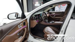 Mercedes-Benz E-Class E220d 4MATIC Exclusive 2020 года из Южной Кореи