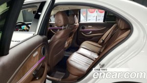 Mercedes-Benz E-Class E220d 4MATIC Exclusive 2020 года из Южной Кореи
