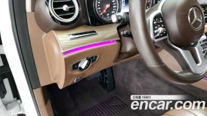 Mercedes-Benz E-Class E220d 4MATIC Exclusive 2020 года из Южной Кореи