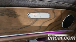Mercedes-Benz E-Class E220d 4MATIC Exclusive 2020 года из Южной Кореи