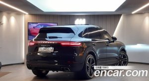 Porsche Cayenne 4.0 Turbo 2020 года из Южной Кореи