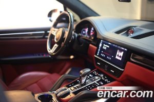 Porsche Cayenne 4.0 Turbo 2020 года из Южной Кореи