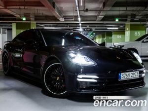 Porsche Panamera 4.0 GTS 2021 года из Южной Кореи