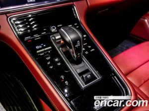 Porsche Panamera 4.0 GTS 2021 года из Южной Кореи