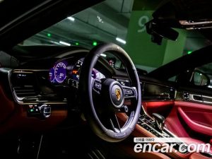 Porsche Panamera 4.0 GTS 2021 года из Южной Кореи