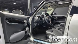 Mini Cooper 5Door HIGH 2020 года из Южной Кореи
