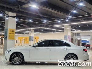 Mercedes-Benz E-Class E350 4MATIC AMG Line 2021 года из Южной Кореи