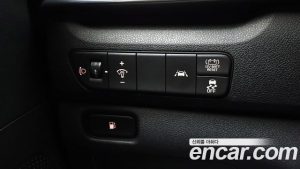 Kia Niro 1.6 HEV 2021 года из Южной Кореи