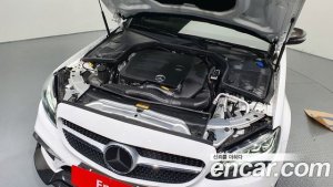 Mercedes-Benz C-Class C200 AMG Line 2021 года из Южной Кореи
