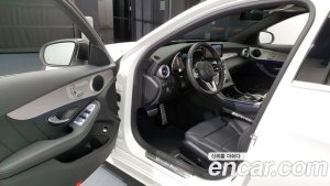 Mercedes-Benz C-Class C200 AMG Line 2021 года из Южной Кореи