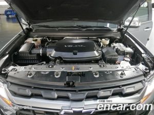 ChevroletGMDaewoo Colorado 3.6 Extreme 4WD 2021 года из Южной Кореи
