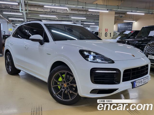 Porsche Cayenne 3.0 E-하이브리드 2020 года из Кореи