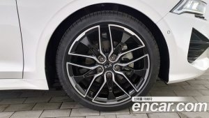 Kia K5 1.6 Turbo 2021 года из Южной Кореи