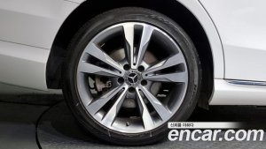 Mercedes-Benz C-Class C220 d 4MATIC 2020 года из Южной Кореи