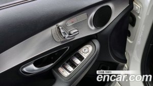 Mercedes-Benz C-Class C220 d 4MATIC 2020 года из Южной Кореи