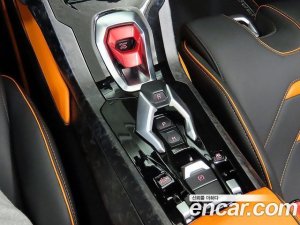 Lamborghini Huracan EVO 5.2 SPYDER 2020 года из Южной Кореи
