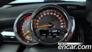 Mini Cooper 5Door ROSEWOOD Edition 2020 года из Южной Кореи