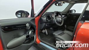 Mini Cooper 5Door ROSEWOOD Edition 2020 года из Южной Кореи