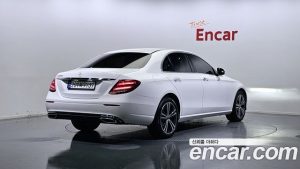 Mercedes-Benz E-Class E220d Avantgarde 2020 года из Южной Кореи