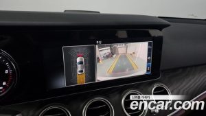 Mercedes-Benz E-Class E220d Avantgarde 2020 года из Южной Кореи