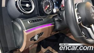 Mercedes-Benz E-Class E220d Avantgarde 2020 года из Южной Кореи