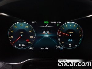 Mercedes-Benz GLC-Class GLC300e 4MATIC 2021 года из Южной Кореи