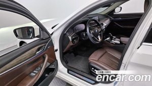 BMW 5-Series 530i xDrive Luxury Plus 2020 года из Южной Кореи