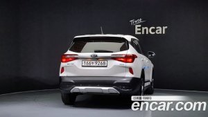 Kia Seltos Бензин 1.6 Turbo 2WD 2022 года из Южной Кореи