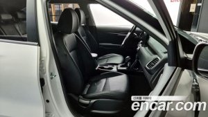 Kia Seltos Бензин 1.6 Turbo 2WD 2022 года из Южной Кореи