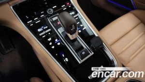 Porsche Panamera 4.0 Turbo 2019 года из Южной Кореи