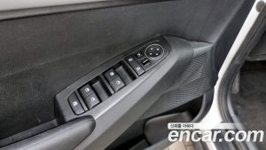 Kia Seltos Бензин 1.6 Turbo 2WD 2022 года из Южной Кореи