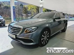 Mercedes-Benz E-Class E300e 4MATIC Exclusive 2020 года из Южной Кореи