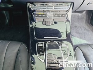 Mercedes-Benz E-Class E300e 4MATIC Exclusive 2020 года из Южной Кореи