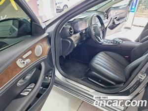 Mercedes-Benz E-Class E300e 4MATIC Exclusive 2020 года из Южной Кореи