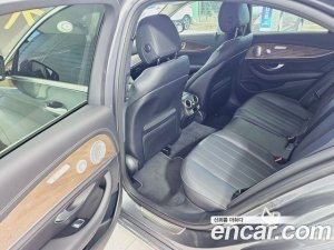 Mercedes-Benz E-Class E300e 4MATIC Exclusive 2020 года из Южной Кореи